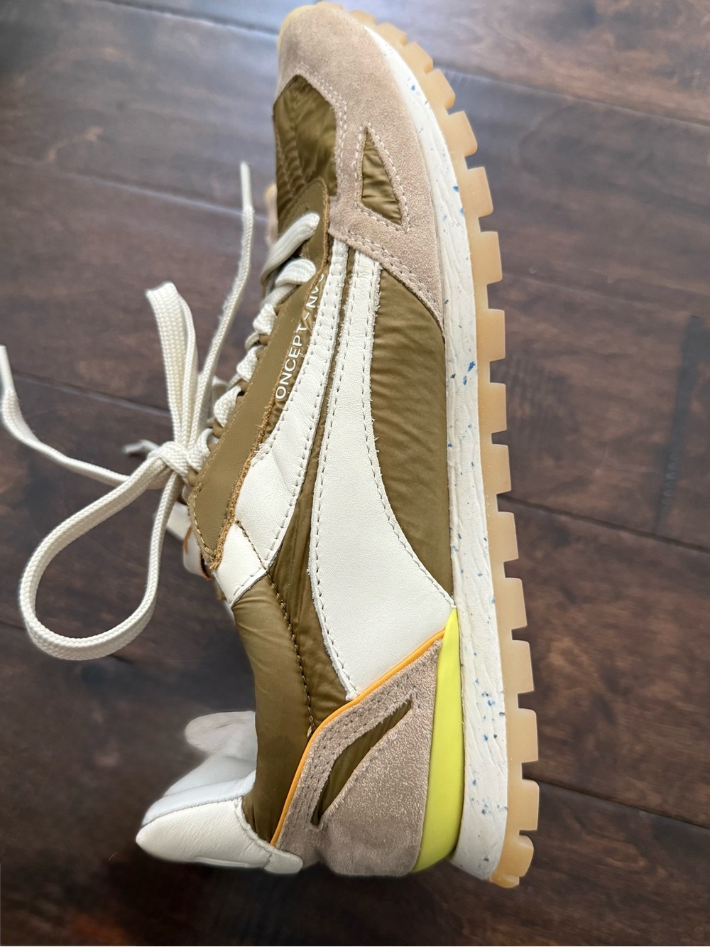 Oncept Toronto Sneakers - Picture 3 of 12
